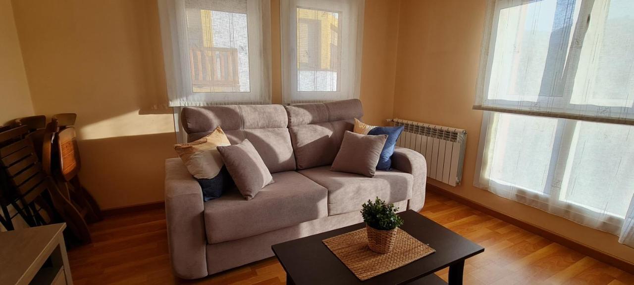 Apartamentos El Pigazu Onís المظهر الخارجي الصورة